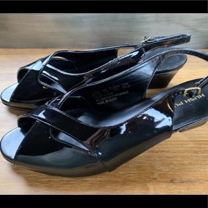 NWOT - Hush Puppies Sandals